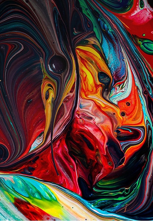 Παρουσιάζει έναν αστροναύτη και μια πολύχρωμη αφηρημένη εικόνα με ζωντανά χρώματα 4K UHD.