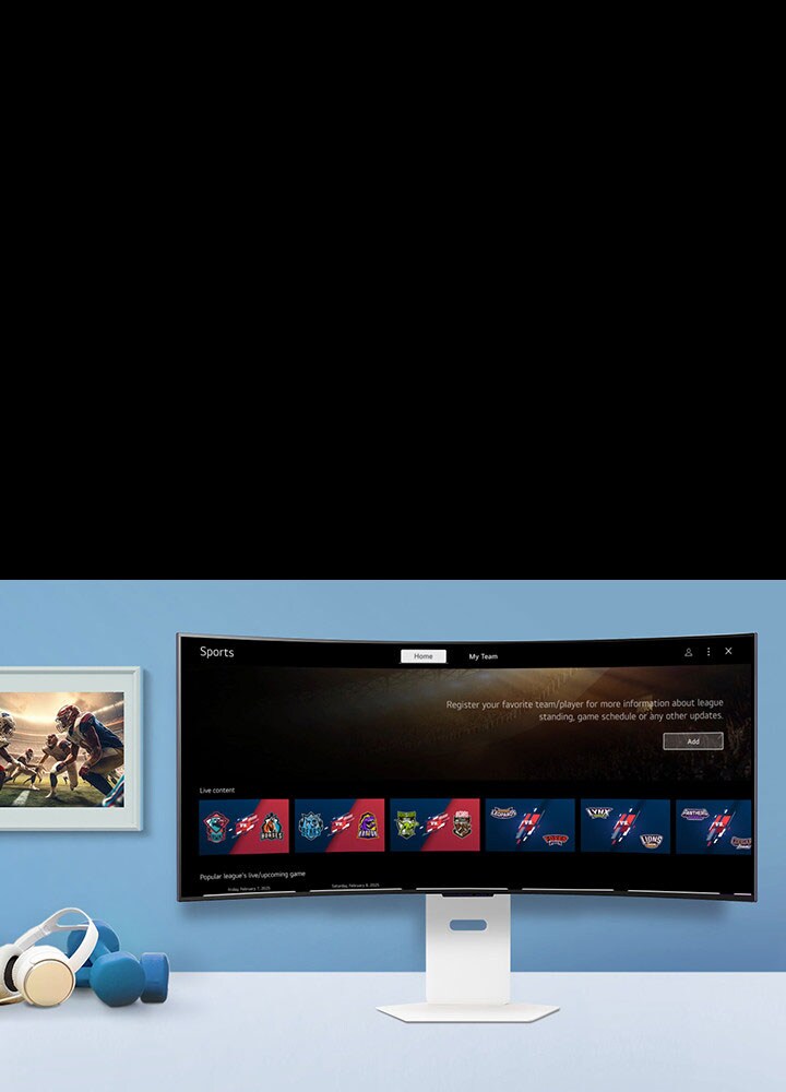 Η οθόνη της έξυπνης οθόνης που είναι τοποθετημένη στο τραπέζι προβάλλει την οθόνη SPORTS APP.