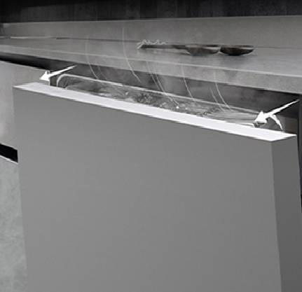 Η πόρτα του πλυντηρίου πιάτων LG ανοίγει αυτόματα μετά τον κύκλο πλύσης εκλύοντας ατμό και τα πιάτα στεγνώνουν φυσικά.