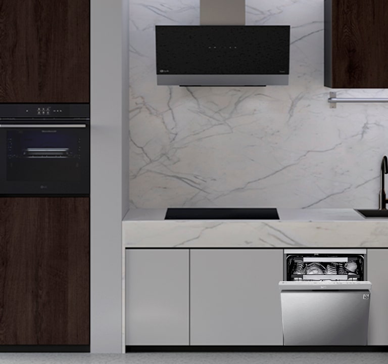 Μοντέρνα κουζίνα με εντοιχιζόμενο πλυντήριο πιάτων, φούρνο, απορροφητήρα και επαγωγικές εστίες LG σε αρμονικό συνδυασμό.