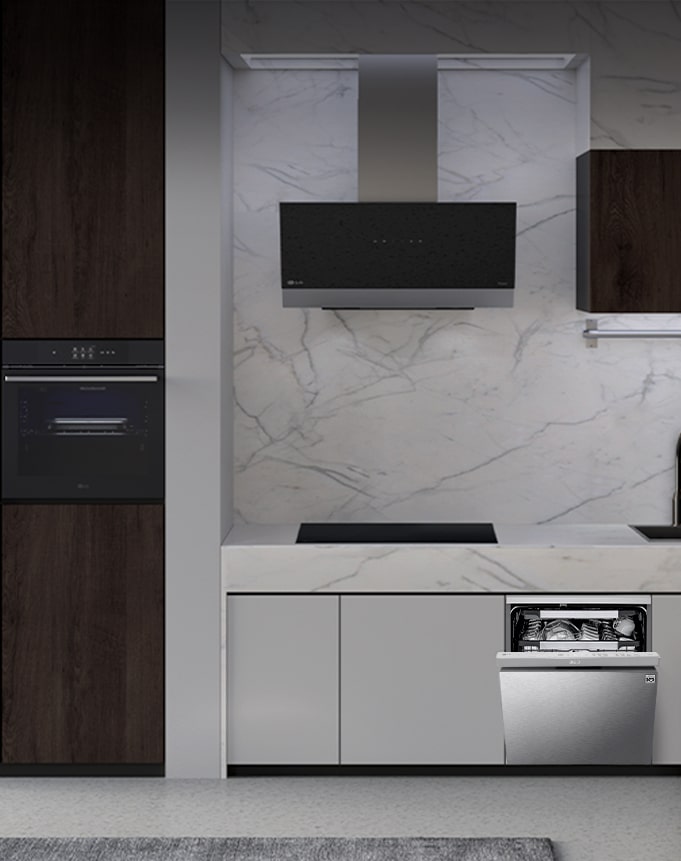 Μοντέρνα κουζίνα με εντοιχιζόμενο πλυντήριο πιάτων, φούρνο, απορροφητήρα και επαγωγικές εστίες LG σε αρμονικό συνδυασμό.