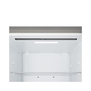 LG Ψυγειοκαταψύκτης Total No Frost 203 x 59,7 cm, LG ψυγειοκαταψύκτης από πάνω με το ματ μαύρο ψυγείο στα αριστερά και τον τοίχο με ντουλάπια στα δεξιά, GBBS322BPY, thumbnail 3