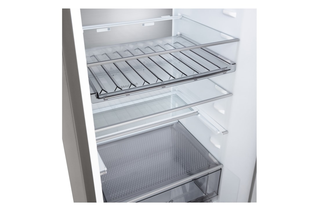 LG Ψυγειοκαταψύκτης Total No Frost 203 x 59,7 cm, LG ψυγειοκαταψύκτης εντοιχισμένος σε σκούρα καφέ ντουλάπια με παράθυρο και καναπέ στα αριστερά και νεροχύτη στα δεξιά, GBBS525CPY, thumbnail 5