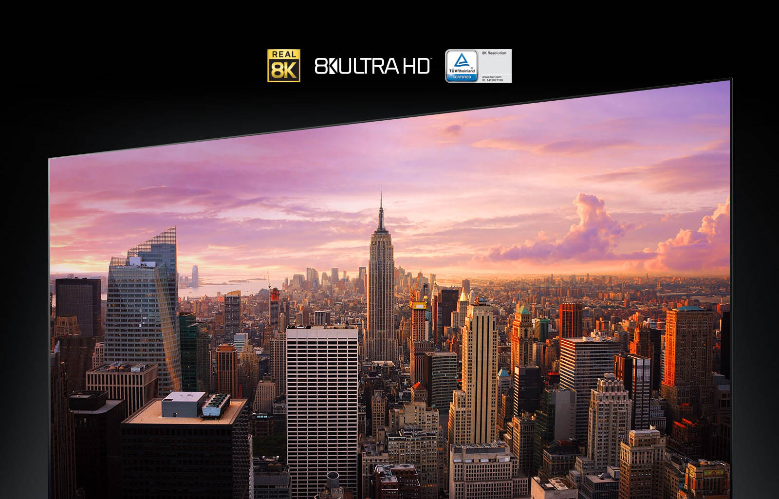 Μια πανοραμική θέα της Νέας Υόρκης στην οθόνη της τηλεόρασης