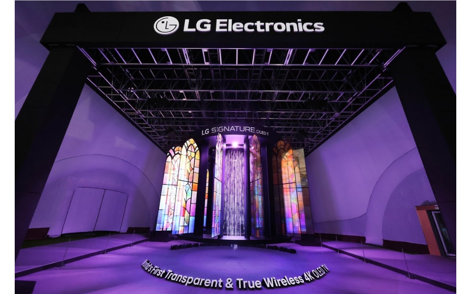 LG Signature at APEC (1).png