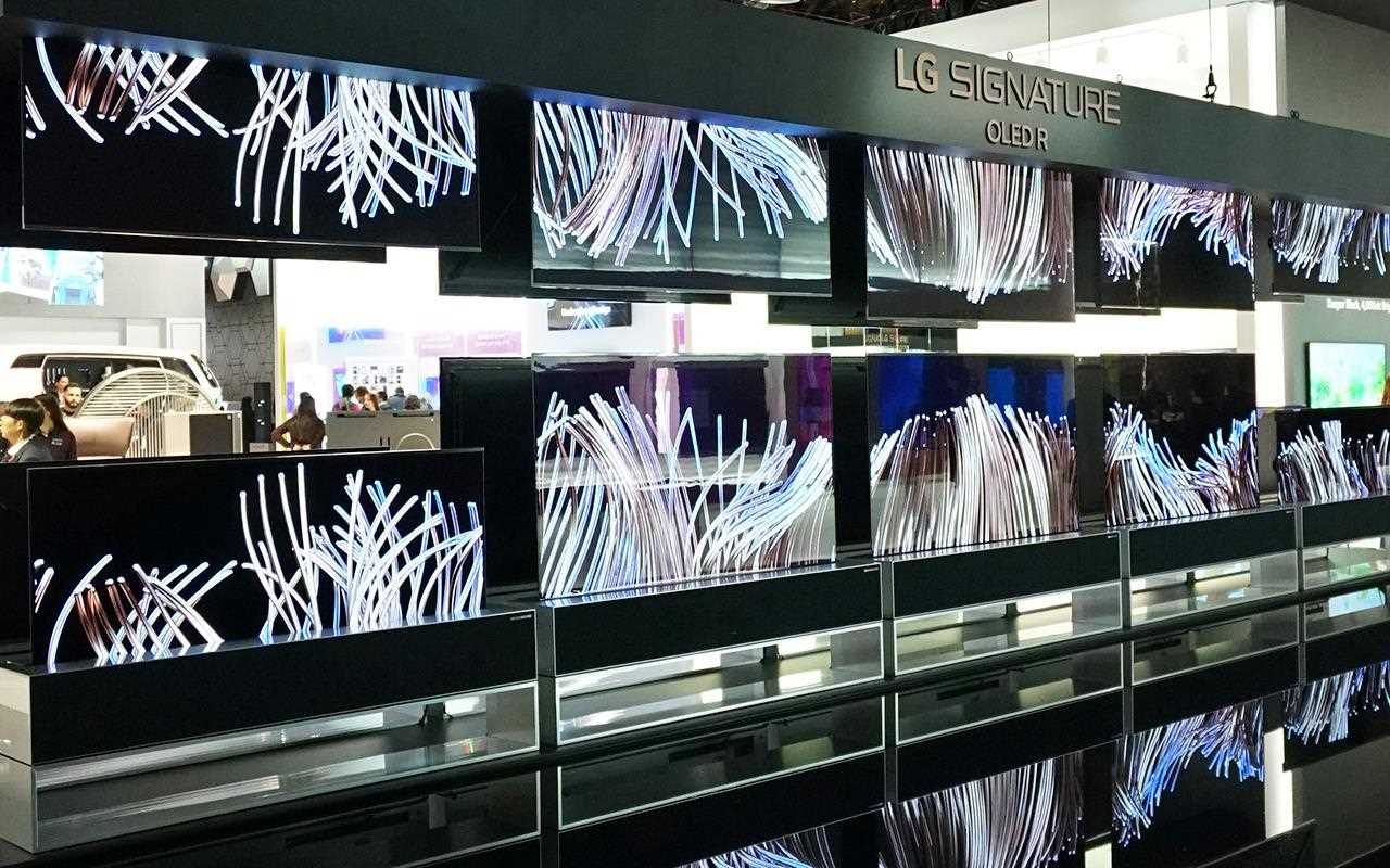 The innovative LG SIGNATURE OLED TV R was one of many products launched by LG at CES 2019, with the TV rolling into a box when out of use | More at LG MAGAZINE