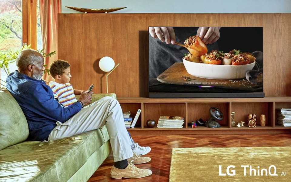 LG ThinQ AI TV_Lifestyle_02.jpg