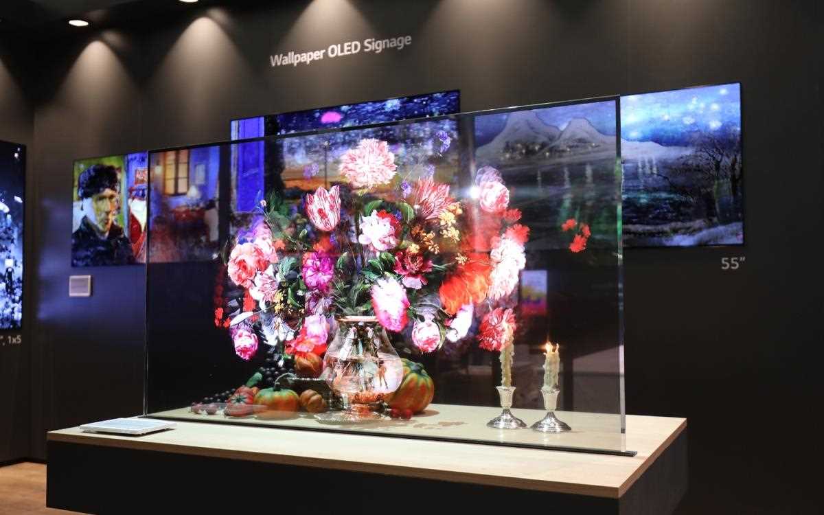 LG Transparent OLED Signage 02.JPG