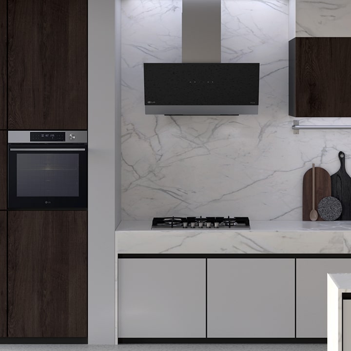 Slika koja prikazuje široku unutrašnjost pećnice.