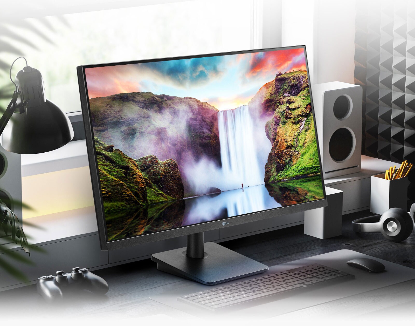 Zaslon LG IPS Full HD: Realistična boja pod širokim kutom.