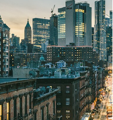 Slika prikazuje prizor s primijenjenim načinom rada „Reader Mode” gdje je plava nijansa prilagođena da bude više žuta radi izbjegavanja umora očiju.