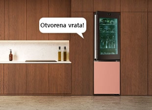 Slika hladnjaka s malo otvorenim vratima i oblačićem koji govori da su vrata otvorena.