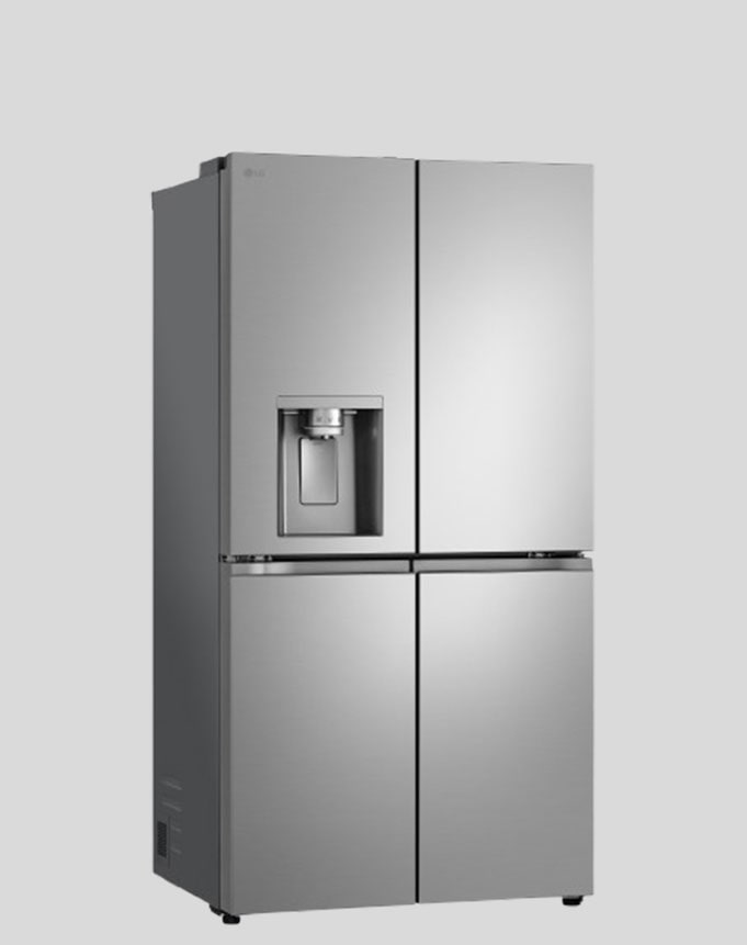 Snimka gornjeg dijela tijela novog LG Multi-Door hladnjaka s više vrata koja naglašava njegova UltraSleek vrata.