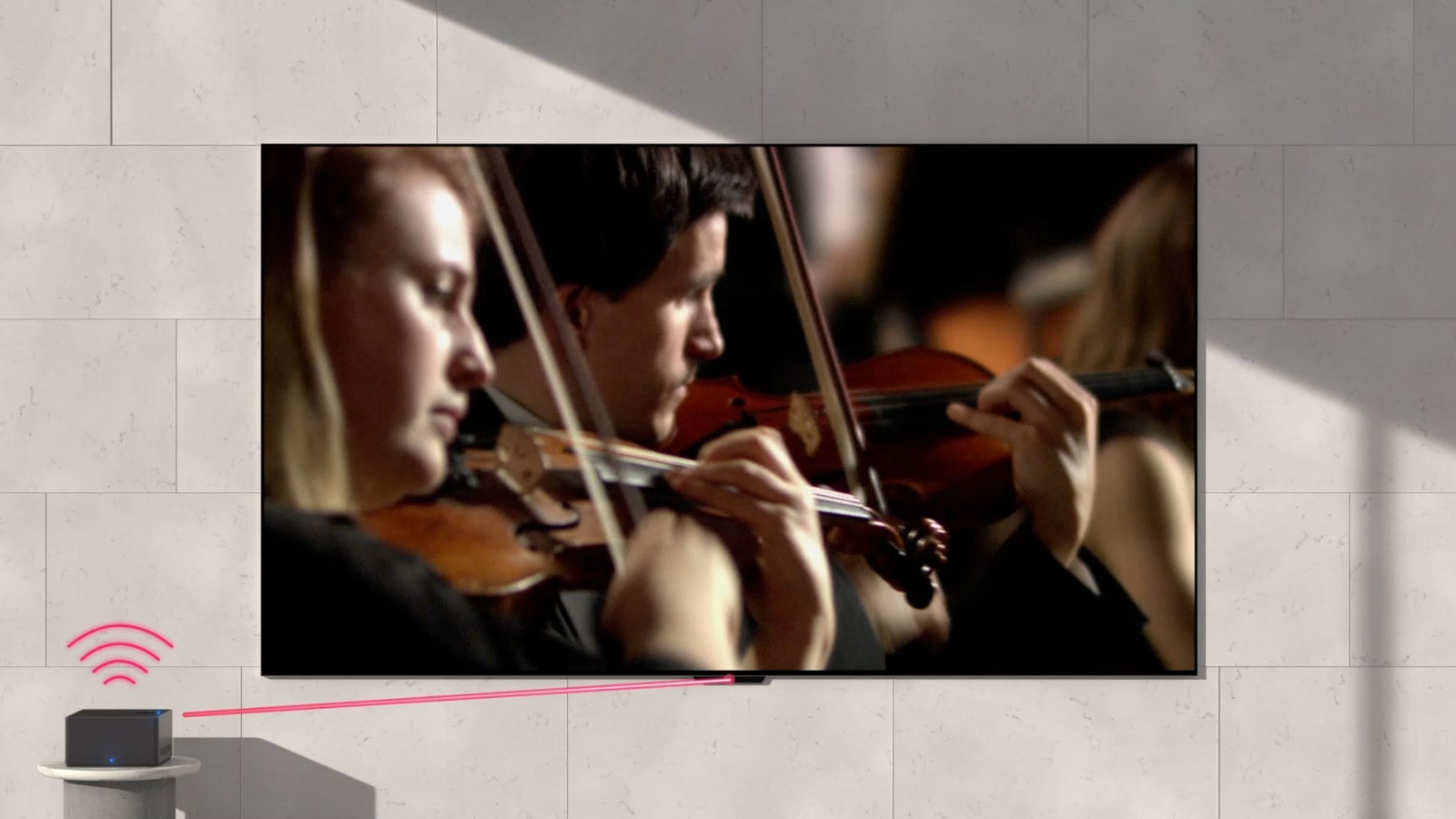 U videozapisu se prikazuje televizor na koji su neuredno spojene žice za OTT uređaje, konzole za igre i usmjerivače. Svaki uređaj eksplodira, raspršuje se u male komadiće i zatim nestane, a zamijeni ga uredna i kompaktna kutija Zero Connect Box, koja se nalazi na pomoćnom stoliću. Plavo svjetlo između kutije Zero Connect Box i televizora prikazuje bežičnu vezu, a na zaslonu se prikazuje videozapis koncerta klasične glazbe. Scena zatim prelazi kroz različite životne scenarije: igraonicu, udobnu kino dvoranu i zid sive sobe s lavom na zaslonu.