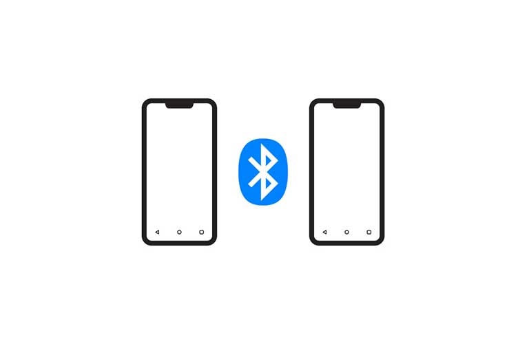 Bluetooth logotip nalazi se između dviju ikona pametnih telefona.