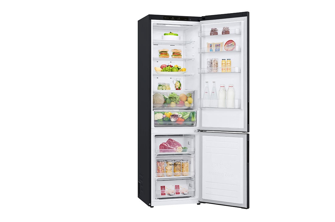 LG Hladnjak sa zamrzivačem u donjem dijelu, DoorCooling+™ tehnologija, kapacitet 384L, right side door open view with food, GBP62MCNAC, thumbnail 12