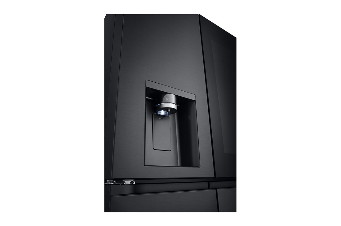 LG InstaView™ hladnjak s četiri vrata, DoorCooling⁺™, Craft Ice™ i ThinQ™ tehnologija, kapacitet 638L, Pogled s detaljima ručke, GMG960EVEE, thumbnail 4