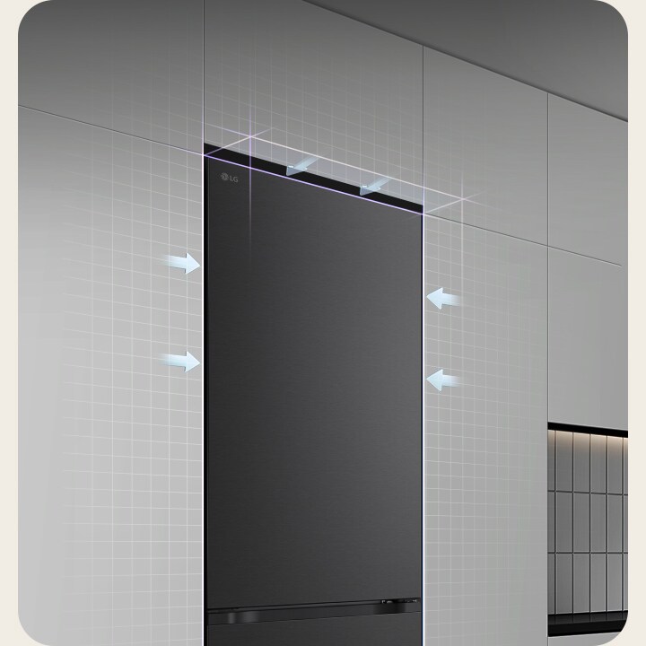 LG donji zamrzivač se besprijekorno ugrađuje u kuhinjske ormariće sa strelicama koje ilustriraju besprijekorno pristajanje.