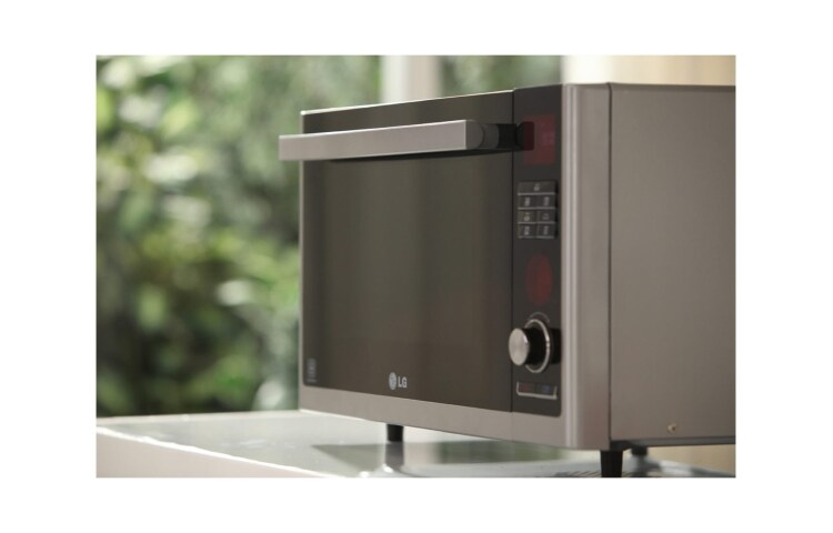 LG Konvekcijska mikrovalna pećnica s Lightwave™ tehnologijom i ugljenim grijačem kapaciteta 32 litre, MJ3281BCS, thumbnail 4