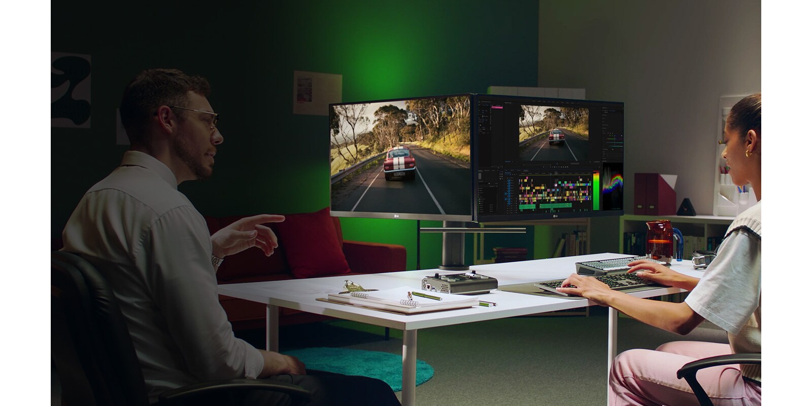 Ergo Dual monitor prikladan za upotrebu kod kreatora i streamera