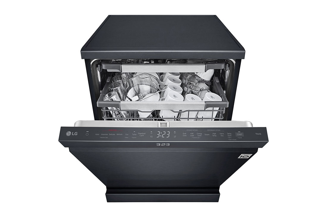 LG QuadWash™ perilica posuđa s TrueSteam™ tehnologijom pranja vodenom parom, vrata s automatskim otvaranjem, 14 kompleta posuđa, ThinQ™ WiFi funkcija, front half wide open with utensils stored, DF587HMS, thumbnail 4