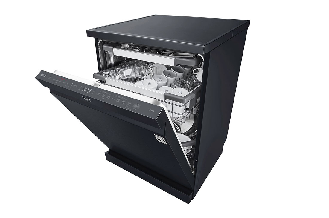 LG QuadWash™ perilica posuđa s TrueSteam™ tehnologijom pranja vodenom parom, vrata s automatskim otvaranjem, 14 kompleta posuđa, ThinQ™ WiFi funkcija, left side with utensils stored , DF587HMS, thumbnail 11