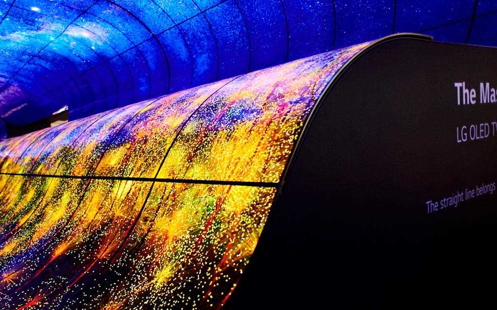 LG's OLED Falls exhibition was on display at IFA 2019, showcasing stunning quality of picture | More at LG MAGAZINE