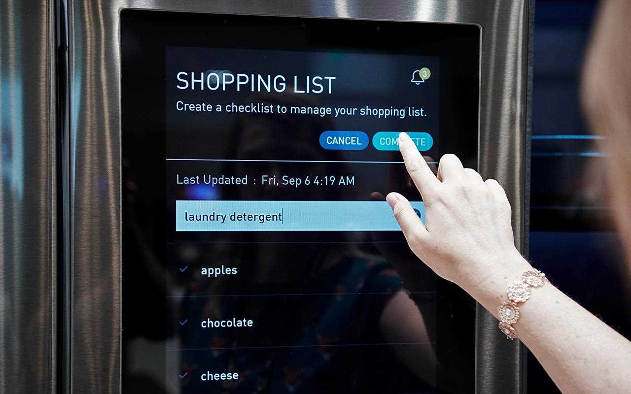 With the InstaView ThinQ Refrigerator, you can add items to your shopping list so you don't forget anything on your next trip to the supermarket | More at LG MAGAZINE