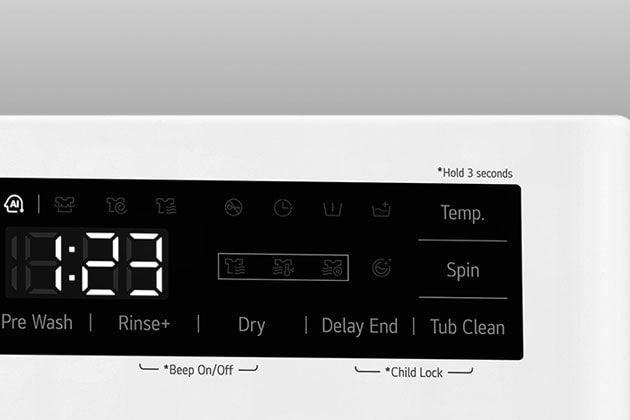תמונה של מכונת כביסה בה ניתן לראות בבירור את דלת הזכוכית המחוסמת.