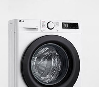 תמונה של מכונת כביסה בה ניתן לראות בבירור את דלת הזכוכית המחוסמת.