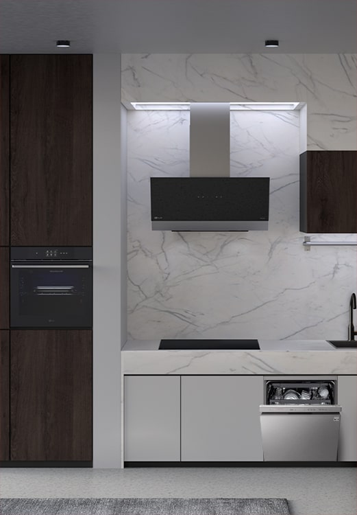 מטבח עם מדיח כלים רצפתי, תנור, קולט אדים וכיריים אינדוקציה של LG.