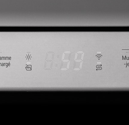 לוח ה-LED של המדיח מוצג בתמונת תקריב.