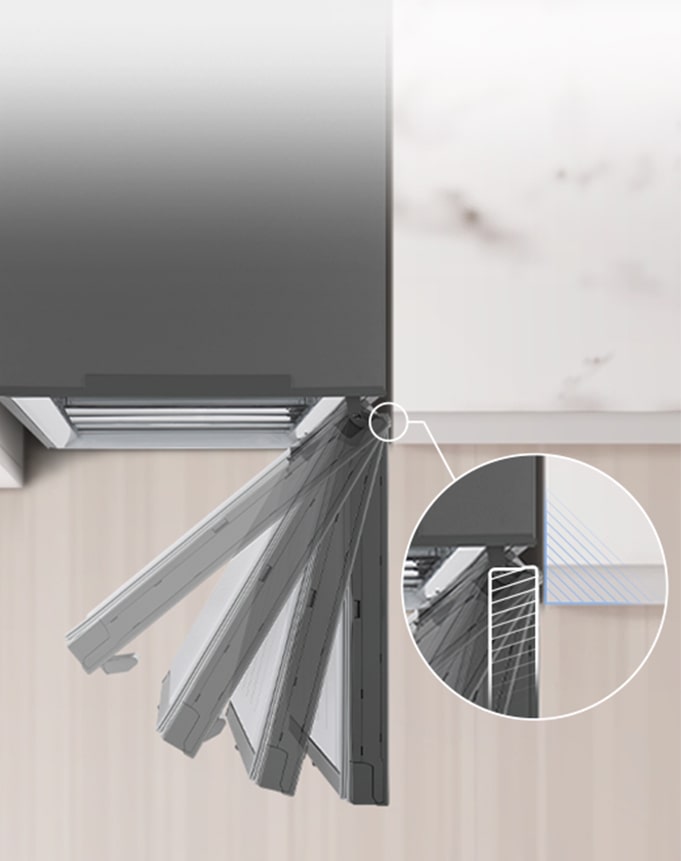 מבט מלמעלה על מקרר המותקן בסמוך לקיר, עם ציר דלת שמאפשר פתיחה מלאה ללא מרווח מהקיר.