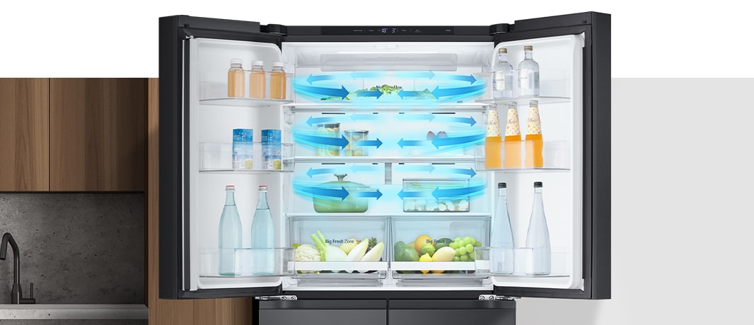 בתוך המקרר המלא במזון מוצגים חיצים כחולים, המסמלים קור, משני הצדדים.