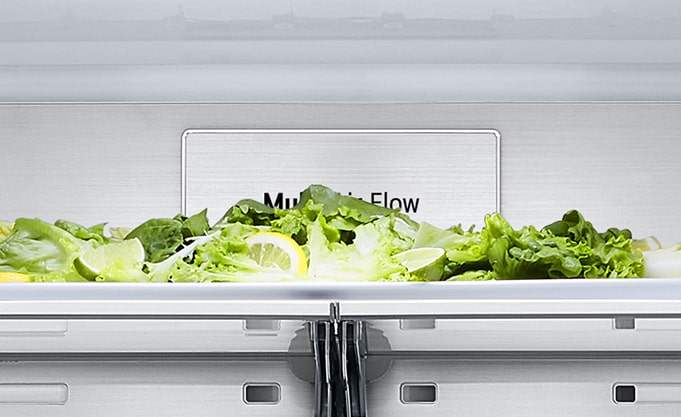 תקריב על תווית Metal Fresh בתוך המקרר.