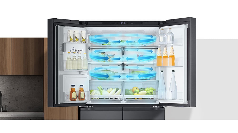 בתוך המקרר המלא במזון מוצגים חיצים כחולים, המסמלים קור, משני הצדדים.