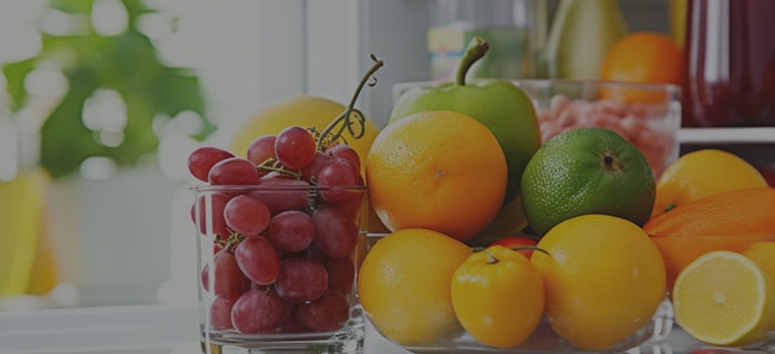 מקרר LG עם פירות טריים משתמש בטכנולוגיית ™LinearCooling כדי לאטום את הטריות ולשמור על איכות המזון לאורך זמן.