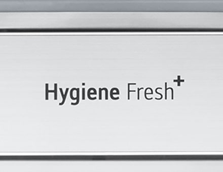 מקרר LG עם ™+Hygiene Fresh מסייע לשמור על אוויר נקי ומפחית את כמות החיידקים, לאחסון מזון טרי יותר.