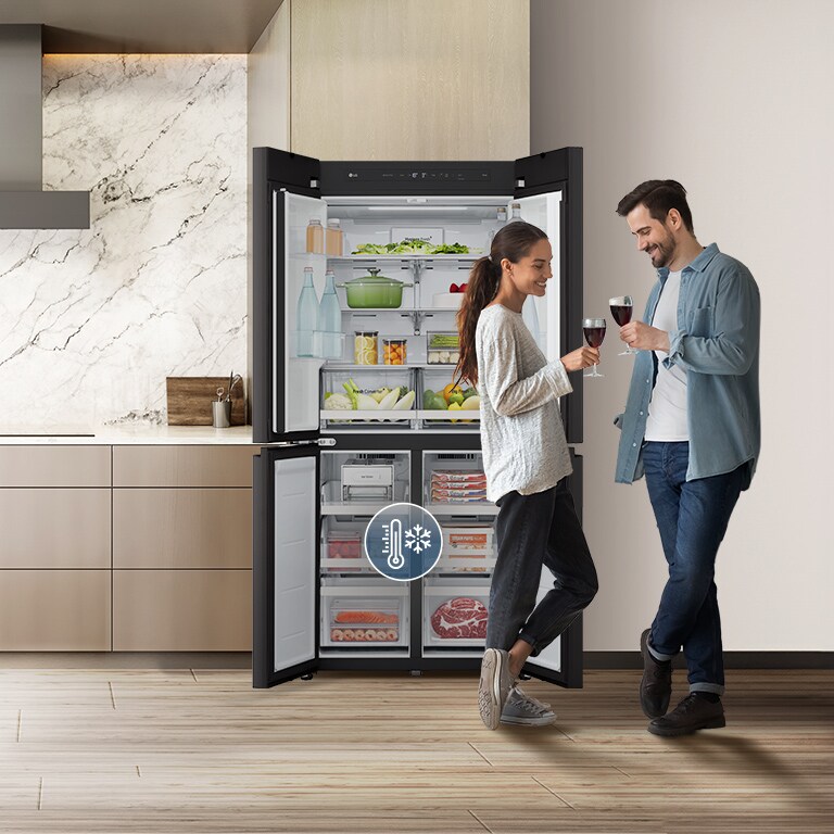 מקרר LG עם טכנולוגיית Smart Learner מייעל את הקירור בהתאם לדפוסי השימוש, לשמירה על טריות המזון.