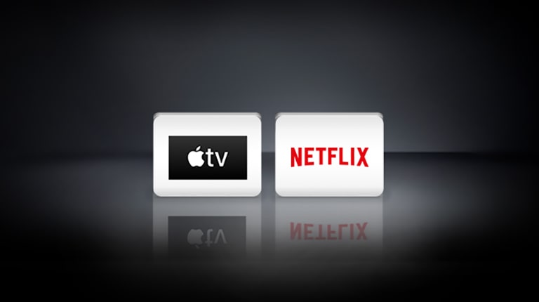  הלוגו של Netflix והלוגו של Apple TV מסודרים בצורה אופקית על רקע שחור.