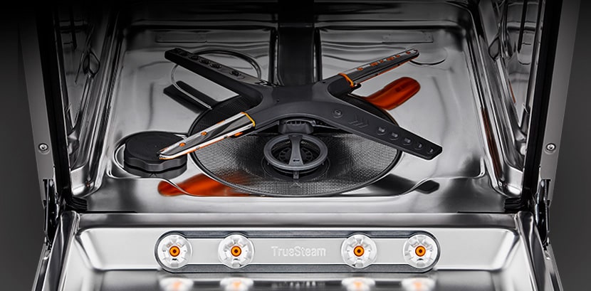 פנים מדיח הכלים מפלדת אל-חלד.