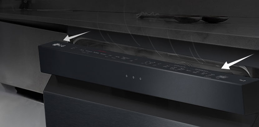 דלת מדיח הכלים נפתחת אוטומטית לאחר סיום מחזור השטיפה לייבוש הכלים באופן טבעי. 