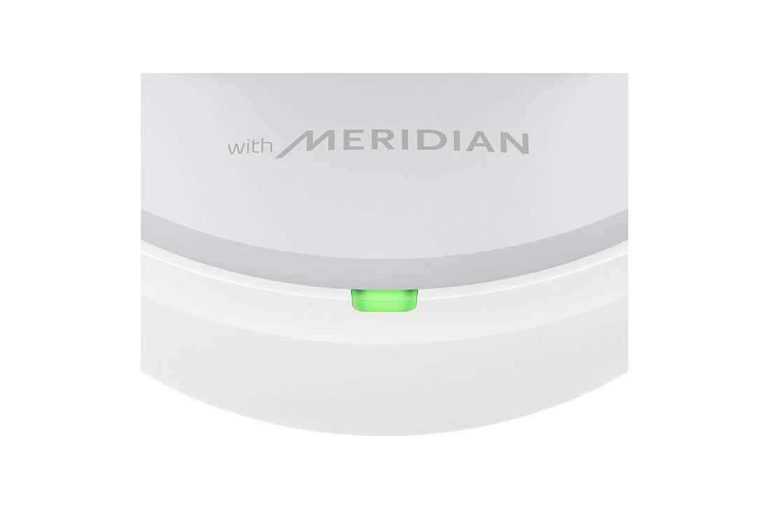 LG TONE Free FP5 - אוזניות עם True Wireless Bluetooth ועם פונקציית ביטול רעשים פעיל משופר, החלק הקדמי של הנרתיק סגור ונורית הטעינה פועלת., TONE-FP5W, thumbnail 10