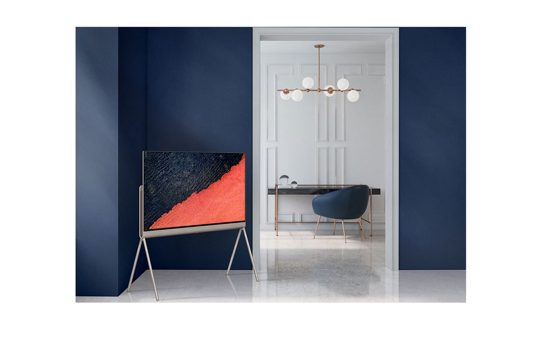 LG טלוויזיית LG 4K OLED evo POSE, עם מעבד הבינה המלאכותית העוצמתי אלפא 9 מהדור ה-5 ברזולוציית 4K, תומכת ב-100% בפורמטים HDR, HDR Dolby Vision ו-Dolby Atmos. טלוויזיית webOS22 חכמה, הטלוויזיה הטובה ביותר לגיימינג., LifeStyleShoot_Pose_55_All_Around_Design, 42LX1Q6LA, thumbnail 14