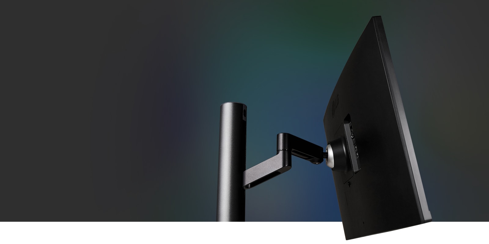Ergo class, complete freedom of movement for the monitor, a perfect fit at your eye level