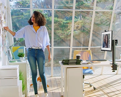 סצנת עבודה מהבית עם Ergo