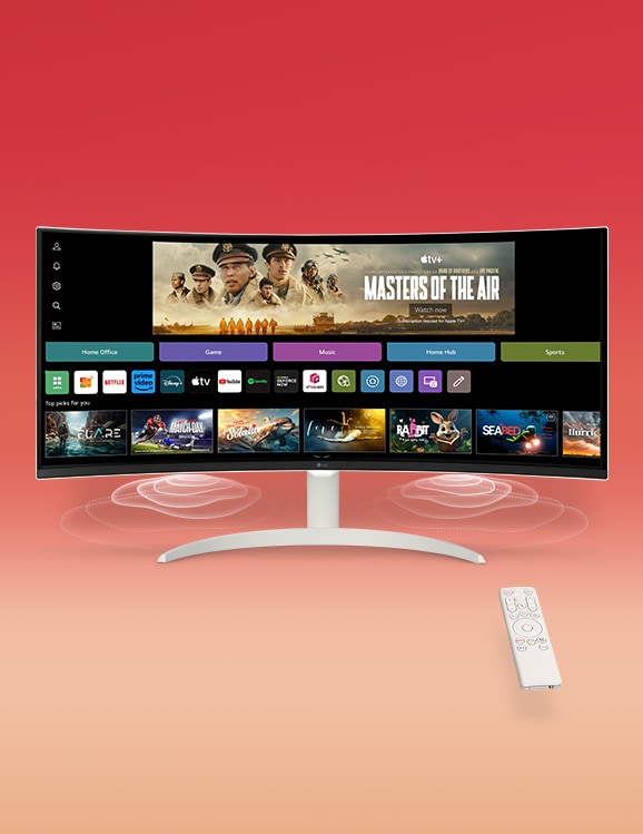 במסך החכם, מוצג ממשק webOS. צלילי הרמקול בוקעים מהפינות התחתונות של המסך, ובצד ימין של המסך יש שלט רחוק.