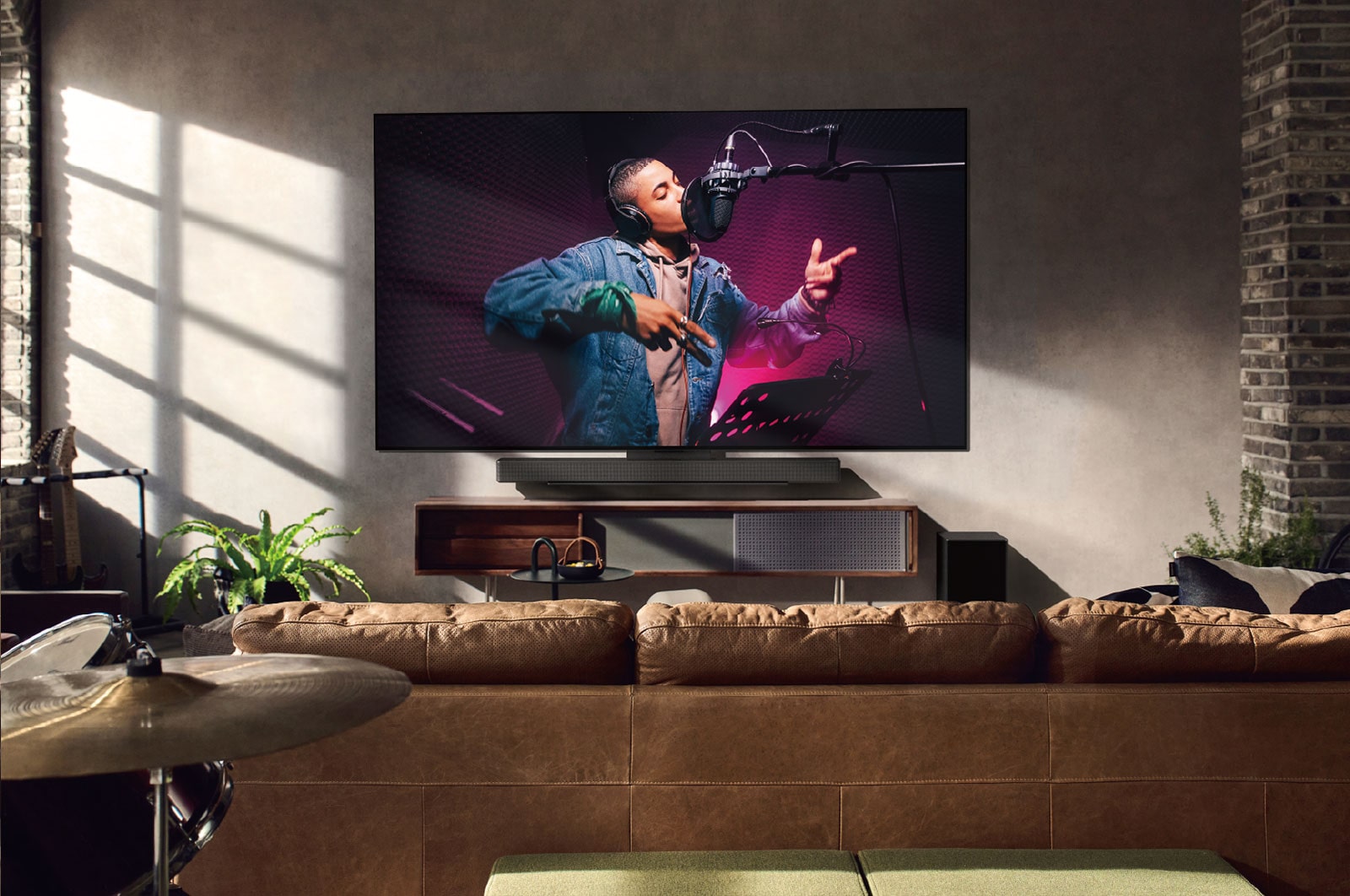 LG OLED evo 4K C3, טלוויזיה חכמה מבוססת בינה מלאכותית דוברת עברית בגודל 83 אינץ' עם מעבד מבוסס בינה מלאכותית דור שישי α9 ומערכת הפעלה webOS23, Lifestyle4, OLED83C36LA