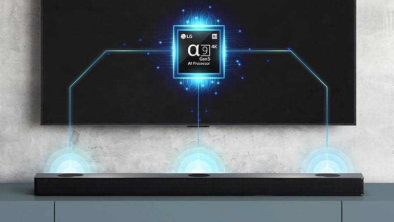 تصویری از تراشه alpha9 در صفحه پشت تلویزیون به همراه ساندباری در زیر آن مشاهده می‌شود. جلوه امواج صوتی نیز که از ساندبار بیرون می‌آید، دیده می‌شود. 