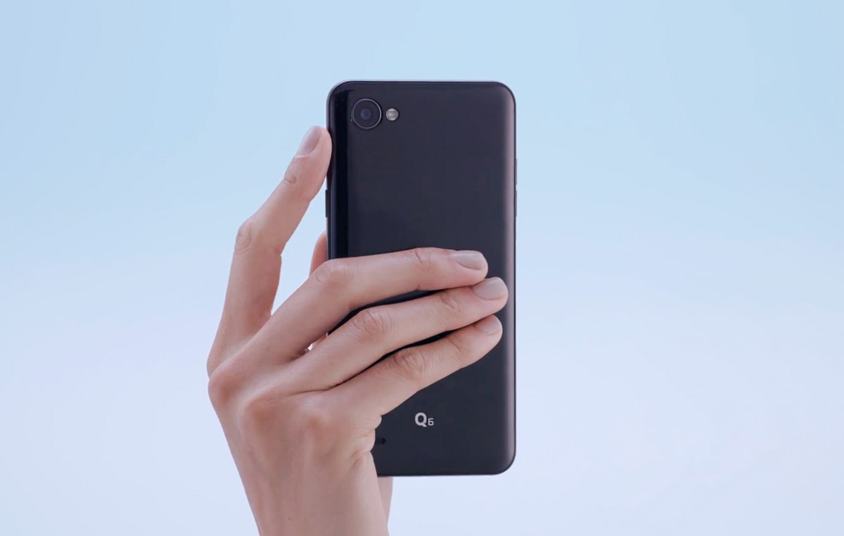 M700A-Black-32GB_Live-out-of-bounds_Video-Thumbnail02_160817